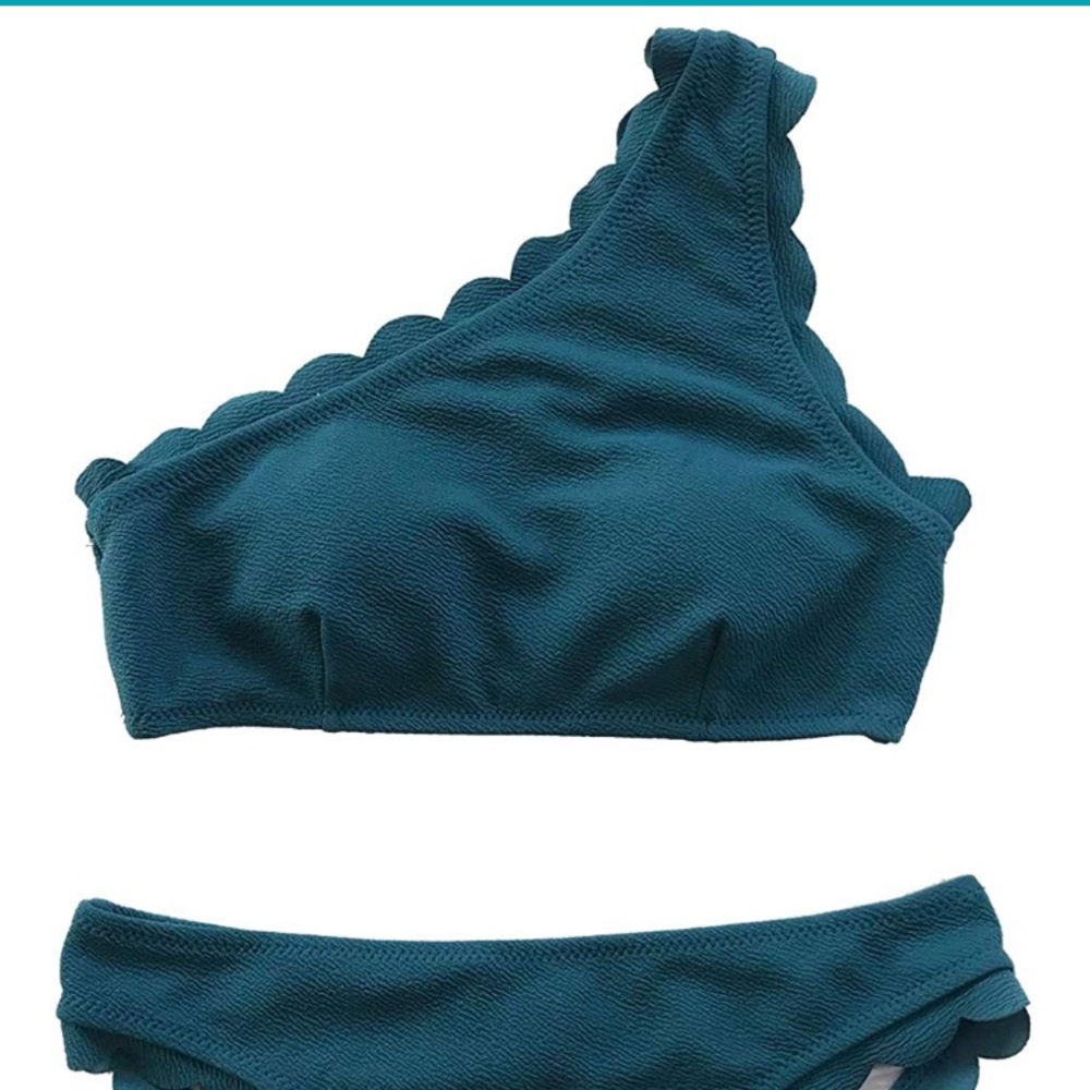 Brand new never worn Cupshe  bikini.
